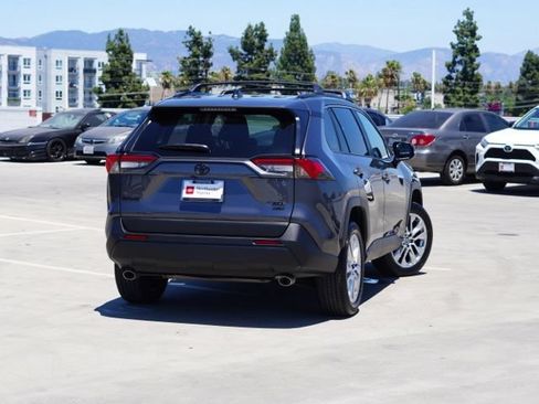 Used 2025 Toyota RAV4 XLE Premium w/ Weather Package AWD/4WD image 7