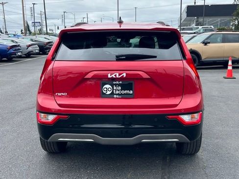 Certified 2025 Kia Niro Wind w/ Wind Preserve Package FWD image 10