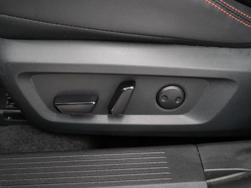 Used 2025 Nissan Rogue SV AWD/4WD image 13
