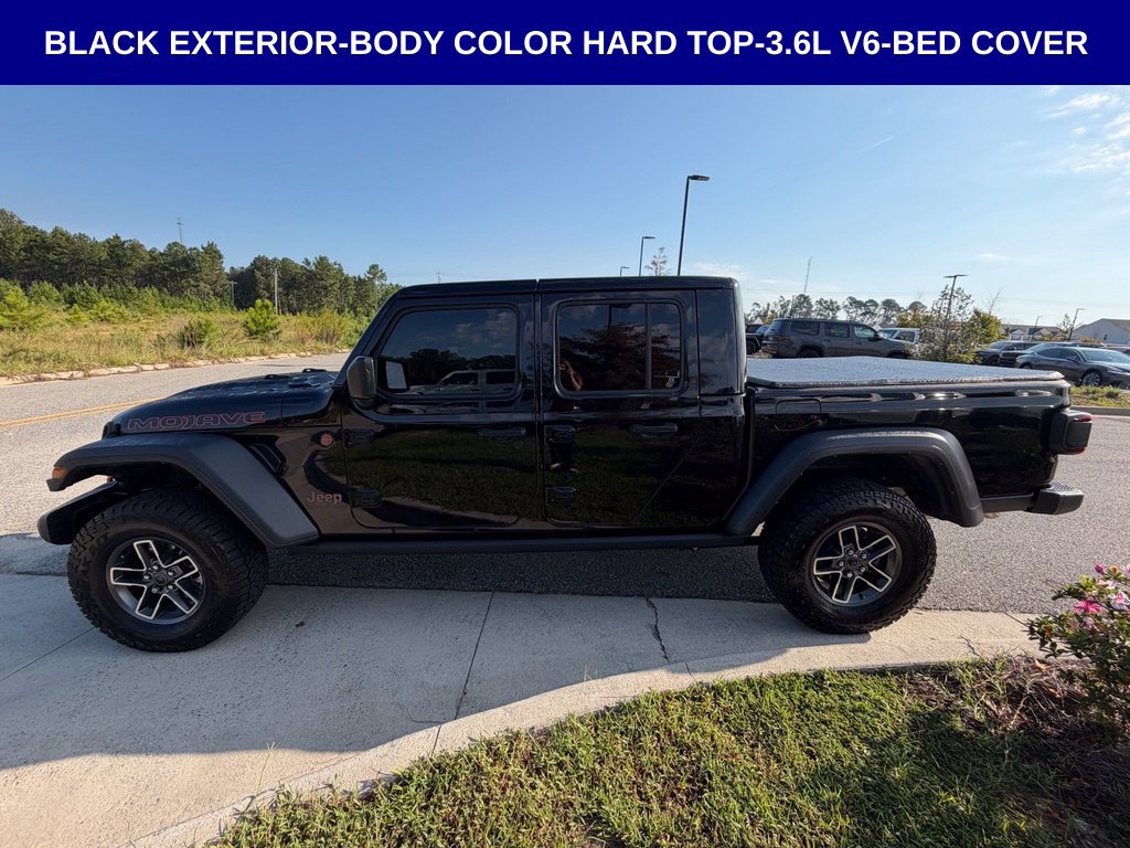 Used 2025 Jeep Gladiator Mojave w/ Technology Group AWD/4WD image 6