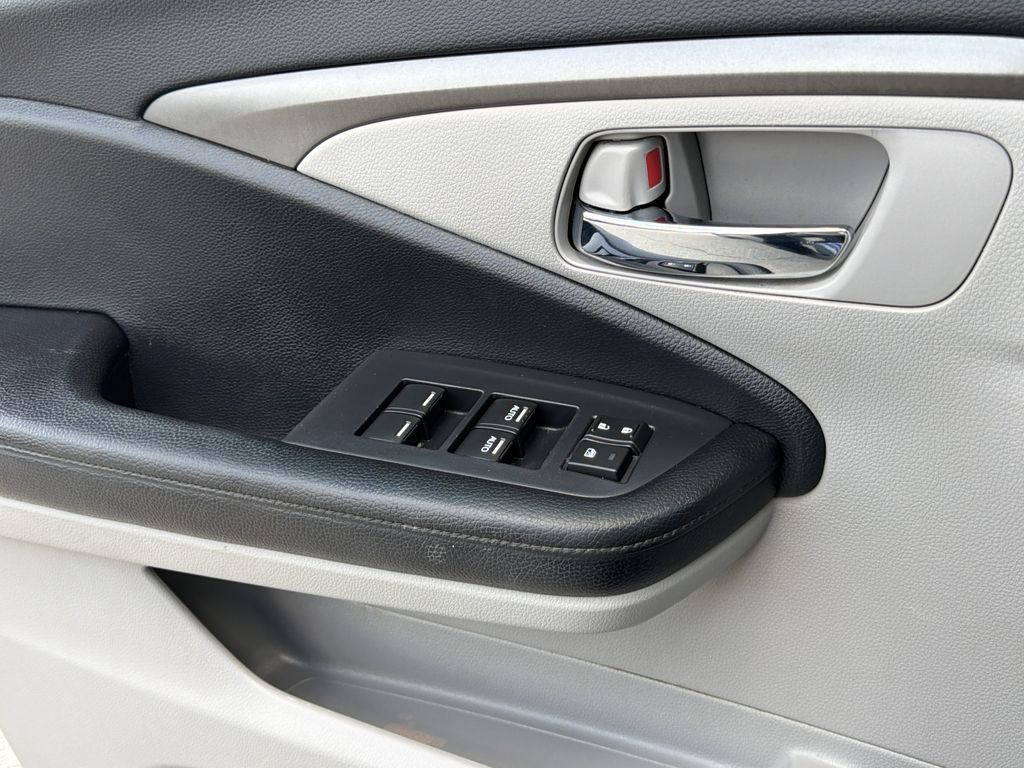 Used 2019 Honda Pilot EX image 22