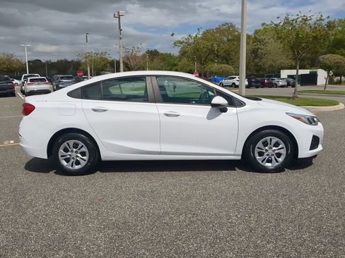 Used 2019 Chevrolet Cruze LS image 3