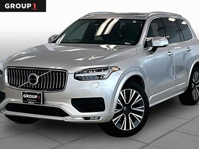 Used 2022 Volvo XC90 T5 Momentum w/ Climate Package