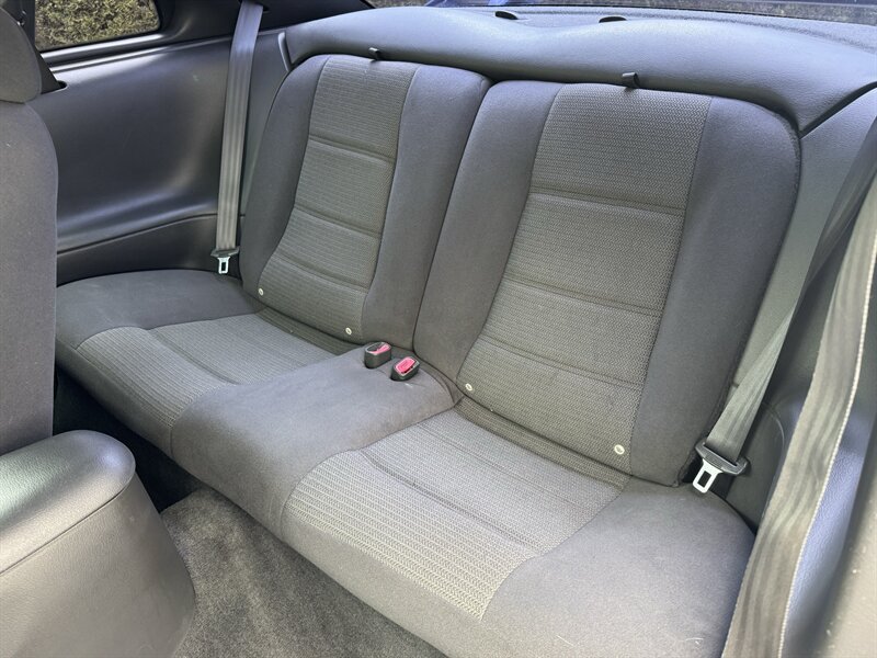 Used 2004 Ford Mustang Coupe RWD image 14