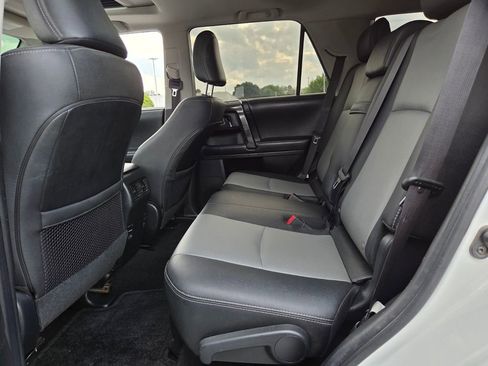 Used 2019 Toyota 4Runner SR5 Premium AWD/4WD image 6