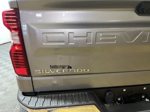 Used 2024 Chevrolet Silverado 1500 LT AWD/4WD image 12