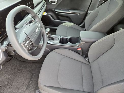 New 2026 Kia K4 LXS image 9