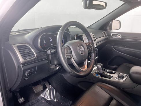 Used 2022 Jeep Grand Cherokee Limited image 9