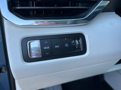 New 2026 GMC Acadia Denali w/ Super Cruise Package image 19