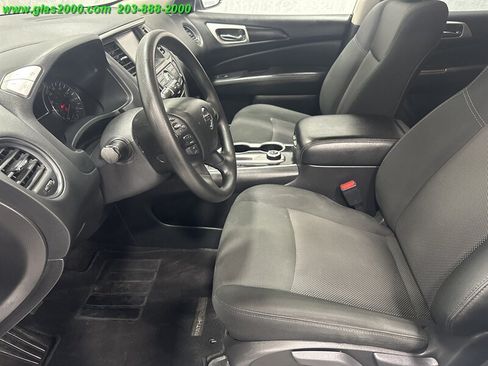 Used 2020 Nissan Pathfinder S AWD/4WD image 23