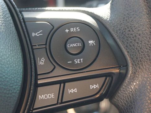 Used 2023 Toyota RAV4 XLE image 9