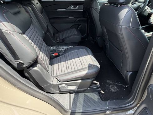 New 2026 Ford Explorer ST-Line w/ ST-Line Street Pack RWD image 14