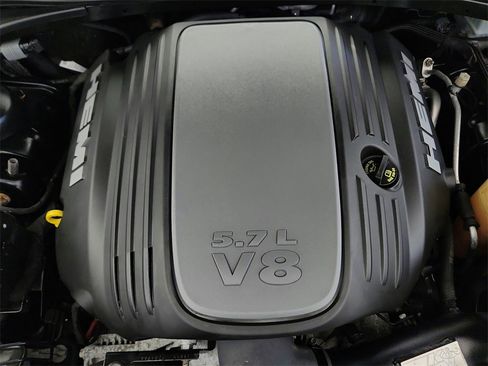 Used 2016 Dodge Challenger R/T image 31