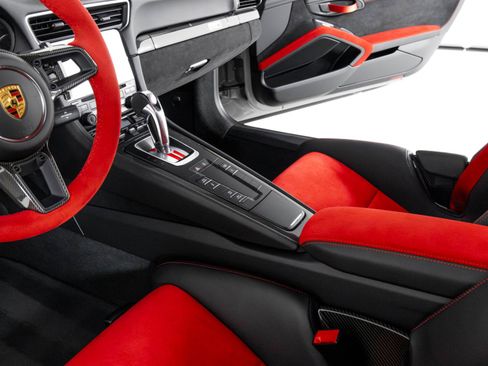 Used 2018 Porsche 911 GT2 RS image 21