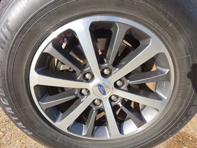 Used 2019 Ford Expedition XLT RWD image 14