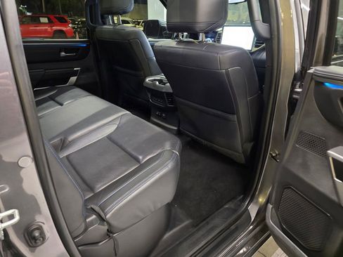 Used 2023 Toyota Tundra Platinum AWD/4WD image 38