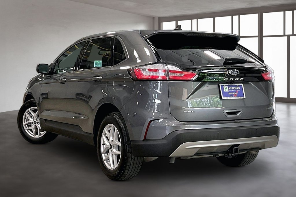Used 2024 Ford Edge SEL w/ Convenience Package AWD/4WD image 4