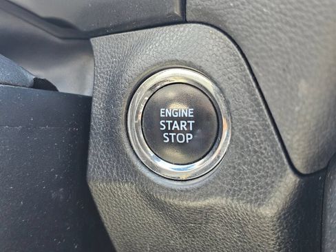 Used 2019 Toyota RAV4 XLE AWD/4WD image 26