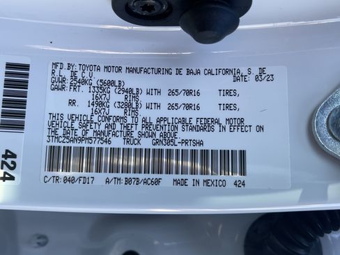 Used 2023 Toyota Tacoma TRD Off-Road w/ Advanced Technology Package image 36