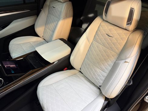 New 2026 Cadillac Escalade ESV Platinum Sport AWD/4WD image 51
