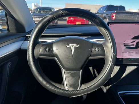 Used 2023 Tesla Model 3 Standard Range image 44