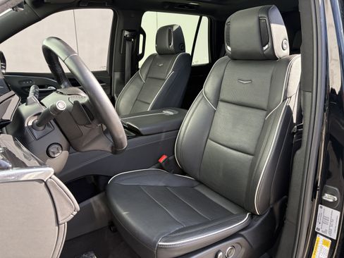 Used 2024 Cadillac Escalade Sport image 12