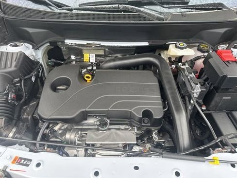 New 2026 Chevrolet Equinox ACTIV w/ Convenience Package III FWD image 35