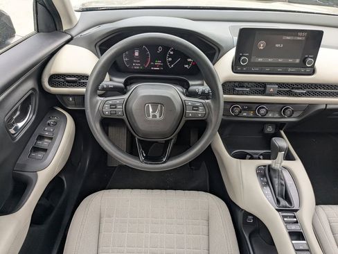Used 2023 Honda HR-V LX image 15