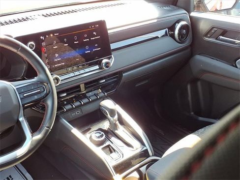 Used 2023 Chevrolet Colorado Z71 image 7