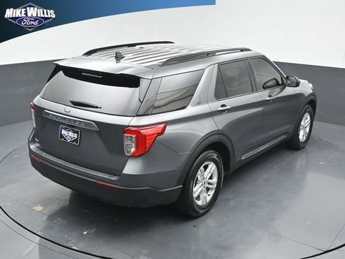 Used 2023 Ford Explorer XLT image 15