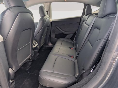 Used 2023 Tesla Model Y Long Range AWD/4WD image 14