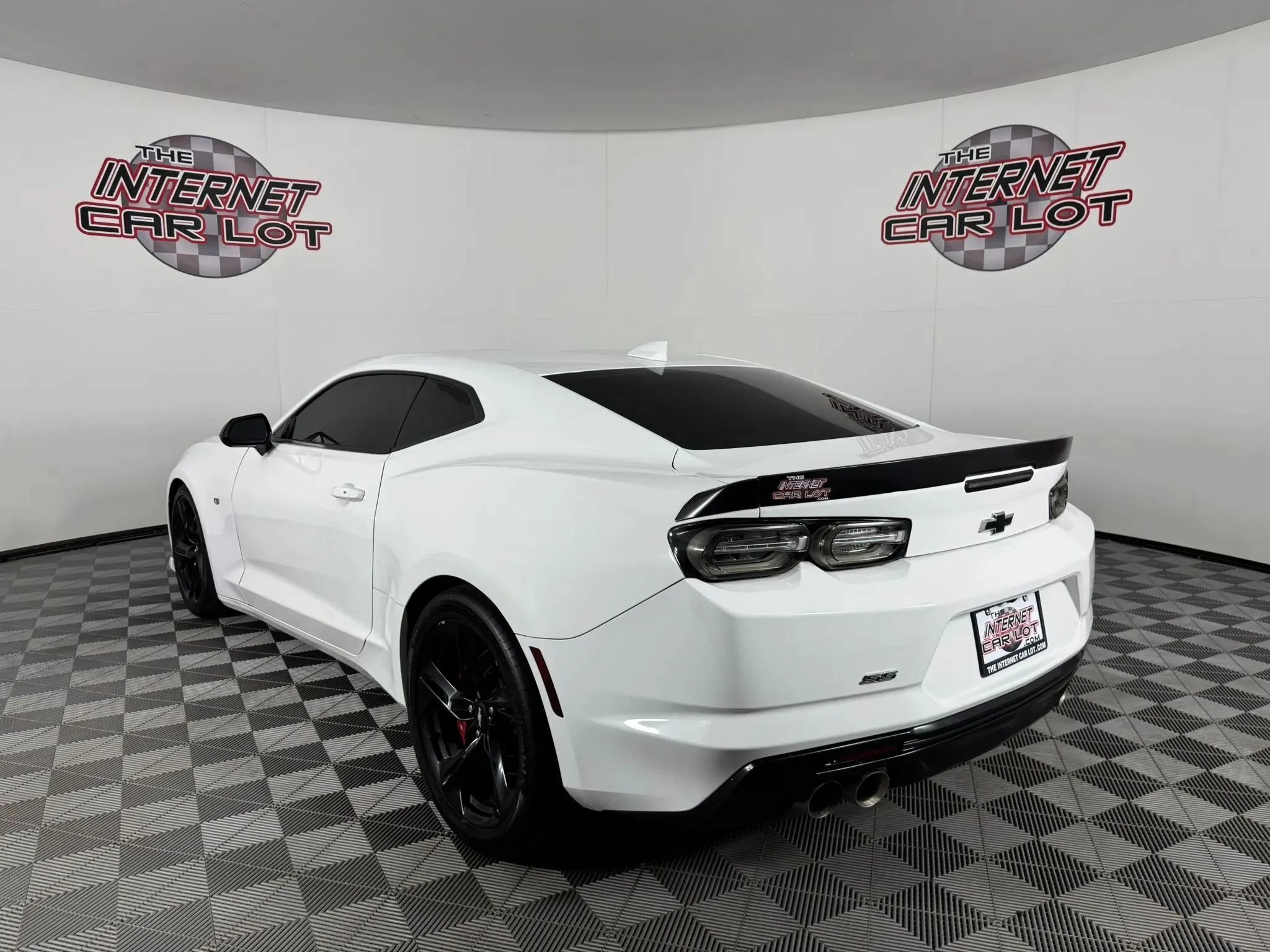 Used 2022 Chevrolet Camaro SS RWD image 5