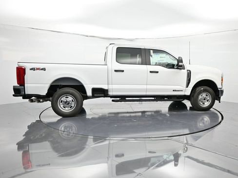 New 2025 Ford F250 XL w/ XL Chrome Package image 4