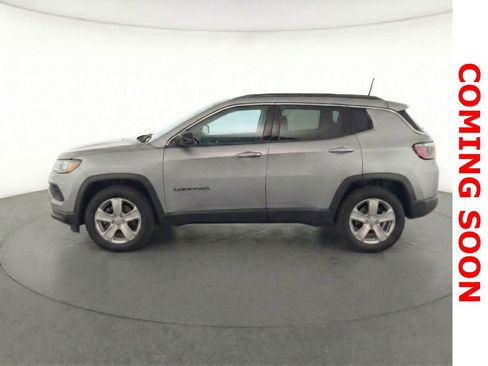 Used 2022 Jeep Compass Latitude image 6