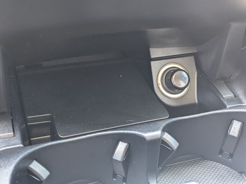 Used 2018 Mercedes-Benz GLC 300 image 30