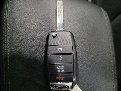 Used 2020 Kia Optima LX FWD image 32
