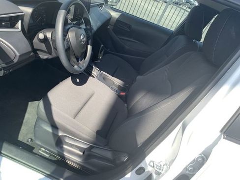 Certified 2025 Toyota Corolla LE image 18