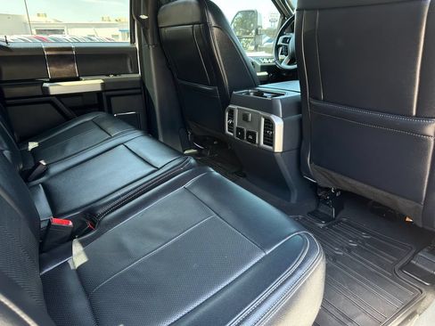 Used 2022 Ford F250 Lariat w/ Lariat Value Package AWD/4WD image 11