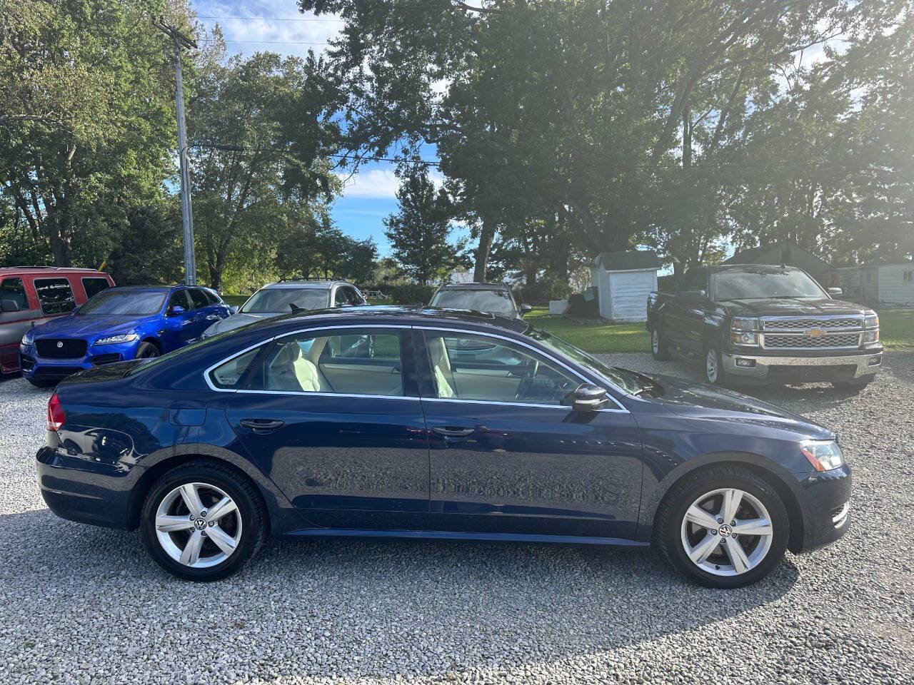 Used 2013 Volkswagen Passat TDI SE FWD image 2