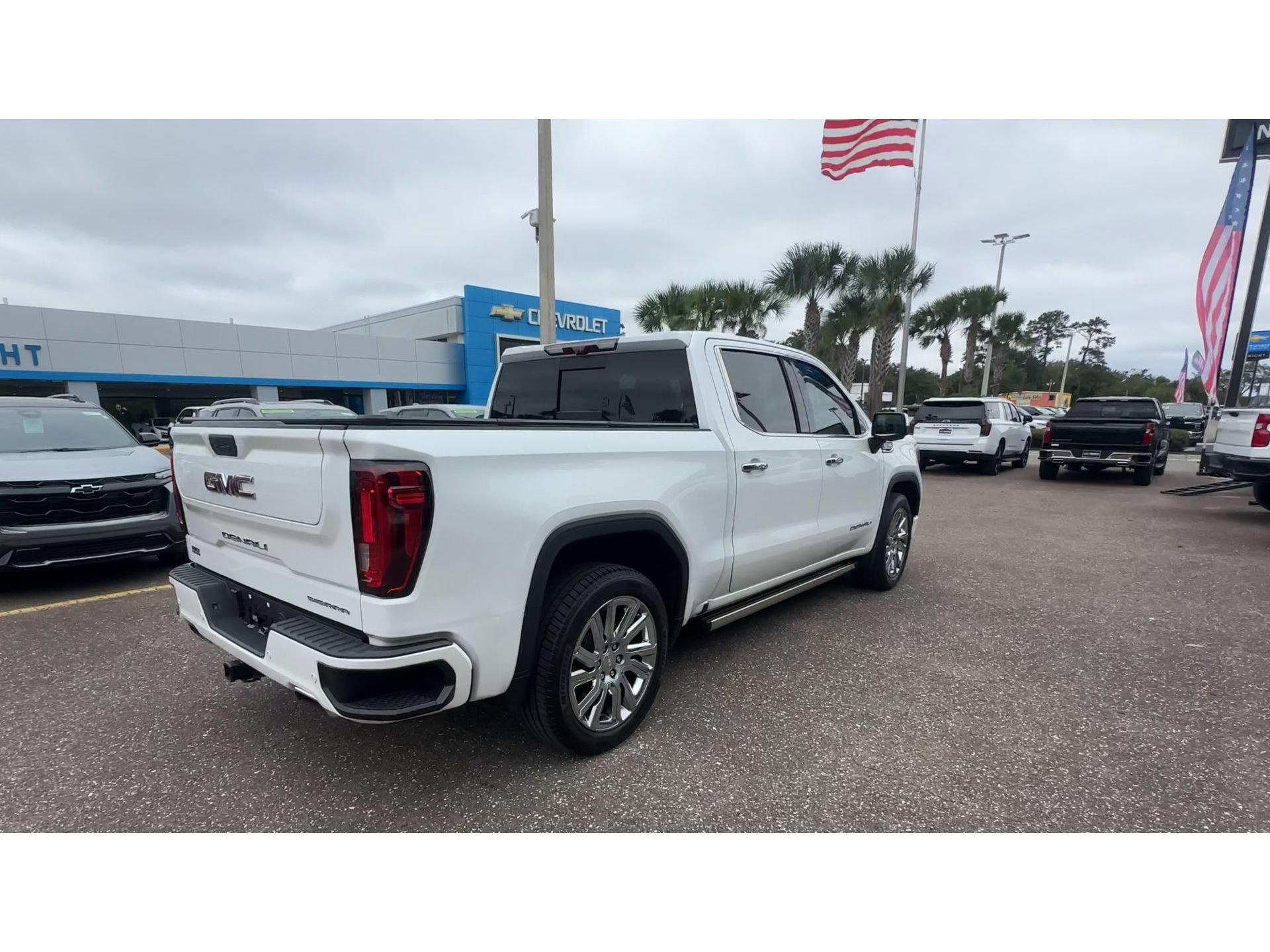 Used 2020 GMC Sierra 1500 Denali w/ Denali Ultimate Package AWD/4WD image 2