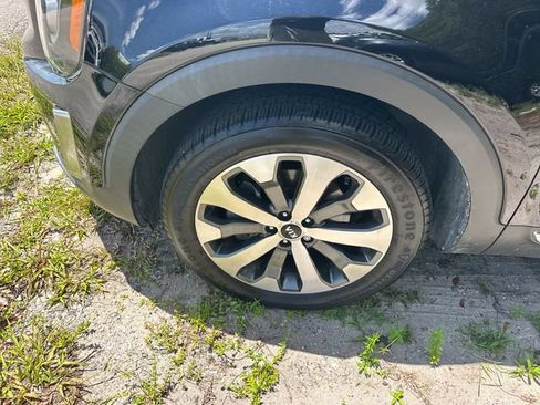 Used 2021 Kia Telluride EX w/ EX Premium Package FWD image 8