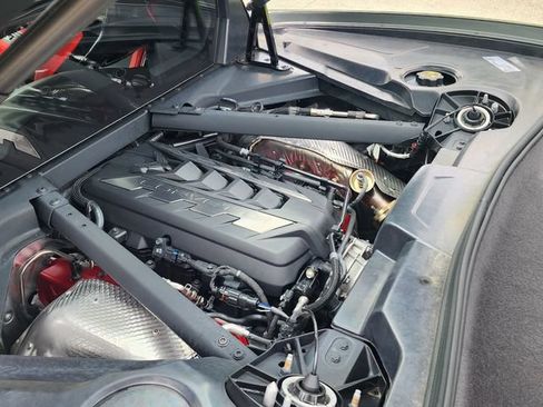 Used 2023 Chevrolet Corvette Stingray Preferred Cpe w/ Z51 Performance Package RWD image 16