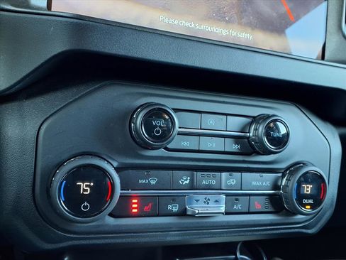 Used 2025 Ford Bronco Big Bend image 5