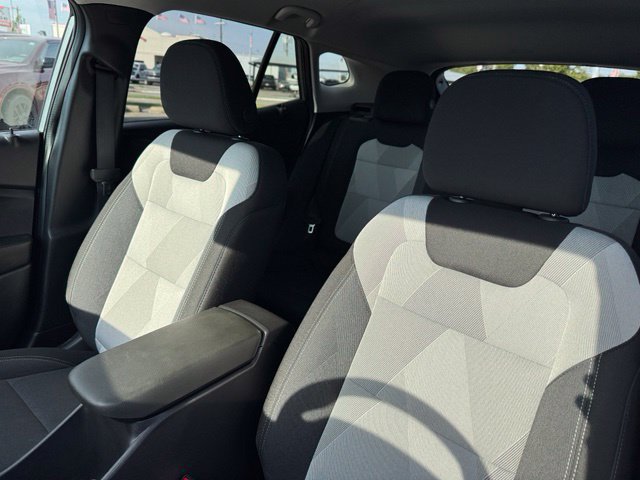 Used 2026 Chevrolet Trax LS w/ LS Convenience Package FWD image 11