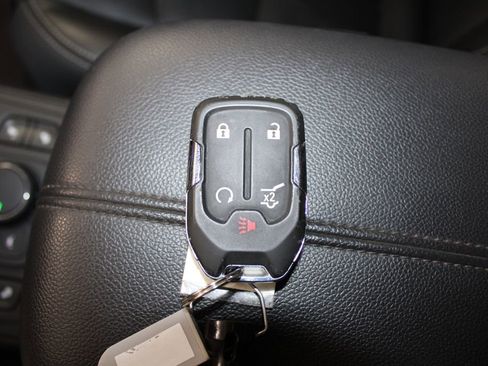 Used 2024 GMC Terrain SLT image 57