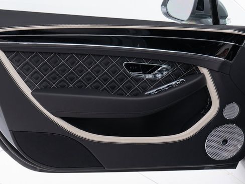 Used 2024 Bentley Continental GT Speed image 11