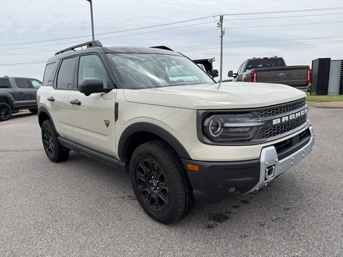 Certified 2025 Ford Bronco Sport Badlands w/ Badlands Tech Package AWD/4WD image 3