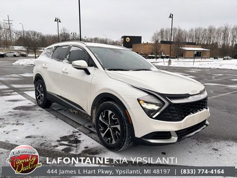 Certified 2023 Kia Sportage EX image 7