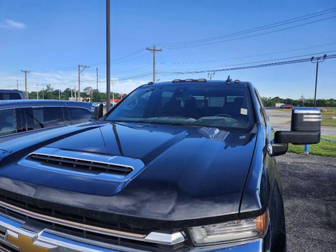 Used 2021 Chevrolet Silverado 2500 High Country w/ Z71 Off-Road Package AWD/4WD image 8