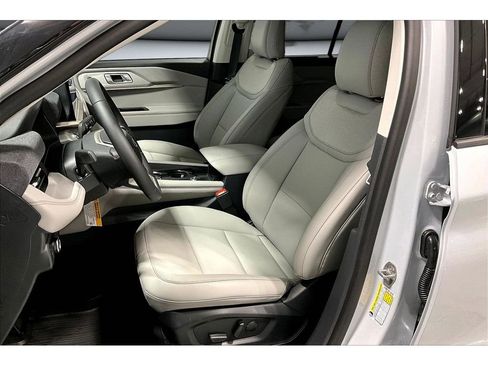New 2026 Ford Explorer Active w/ Active Comfort Package AWD/4WD image 39